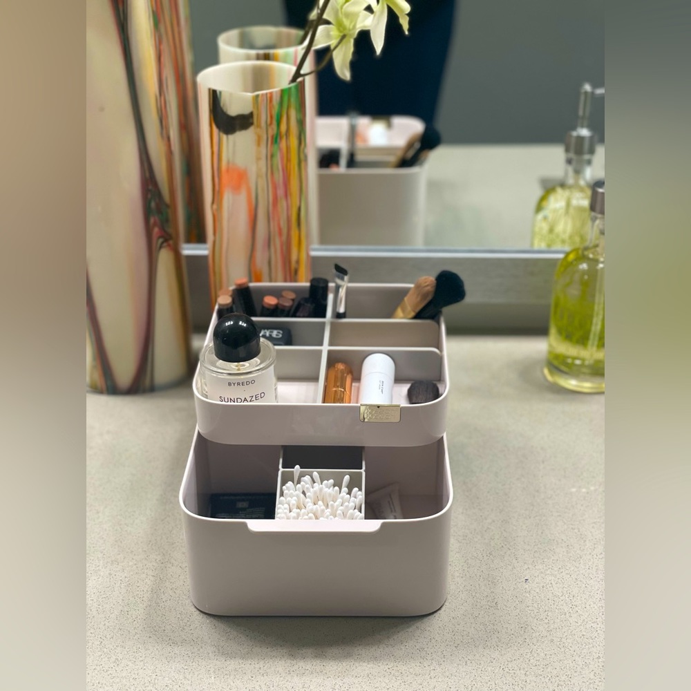 make up storage/ organizer
